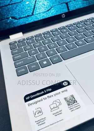 New Laptop HP OmniBook 5 Flip 16GB Intel Core i7 SSD 512GB