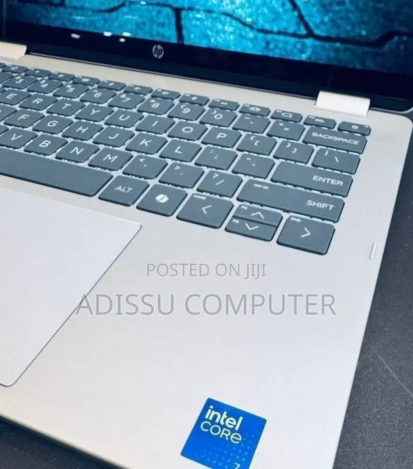 New Laptop HP OmniBook 5 Flip 16GB Intel Core i7 SSD 512GB