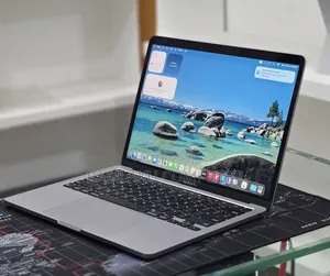 New Laptop Apple MacBook Pro 2020 M1 16GB Apple M1 Pro SSD 512GB