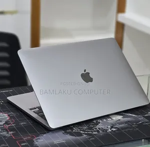 New Laptop Apple MacBook Pro 2022 M2 16GB Apple M2 SSD 512GB