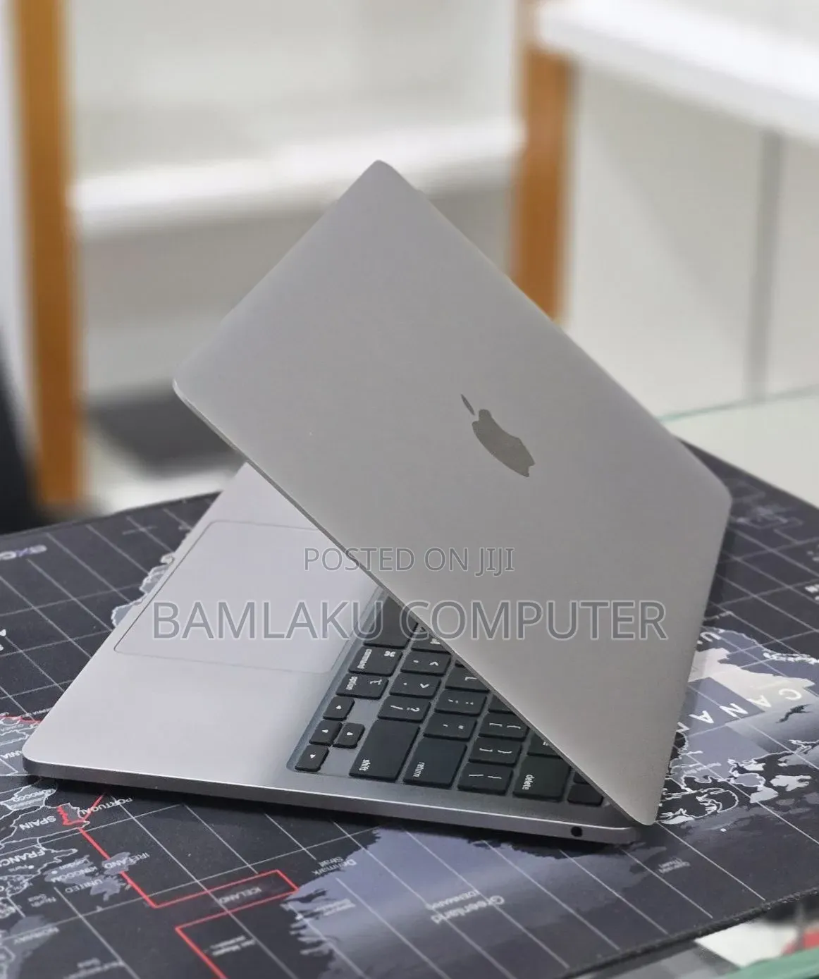 New Laptop Apple MacBook Pro 2022 M2 16GB Apple M2 SSD 512GB