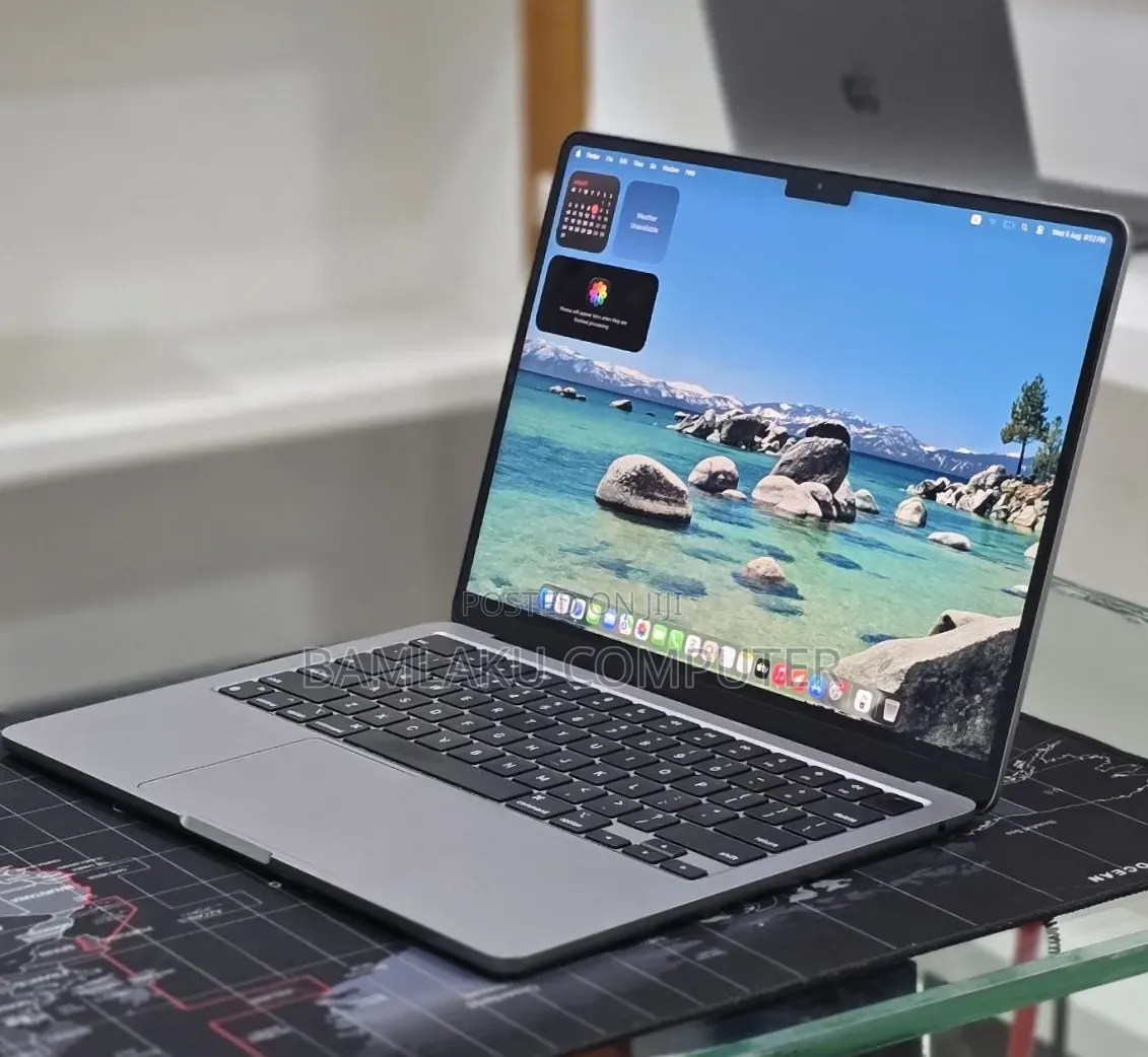 New Laptop Apple MacBook Air 2022 M2 16GB Apple M2 SSD 256GB