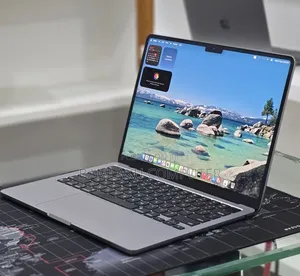 New Laptop Apple MacBook Air 2022 M2 16GB Apple M2 SSD 256GB