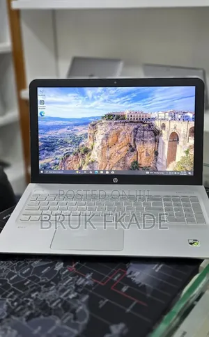 New Laptop HP Envy 15 12GB Intel Core i5 SSD 128GB