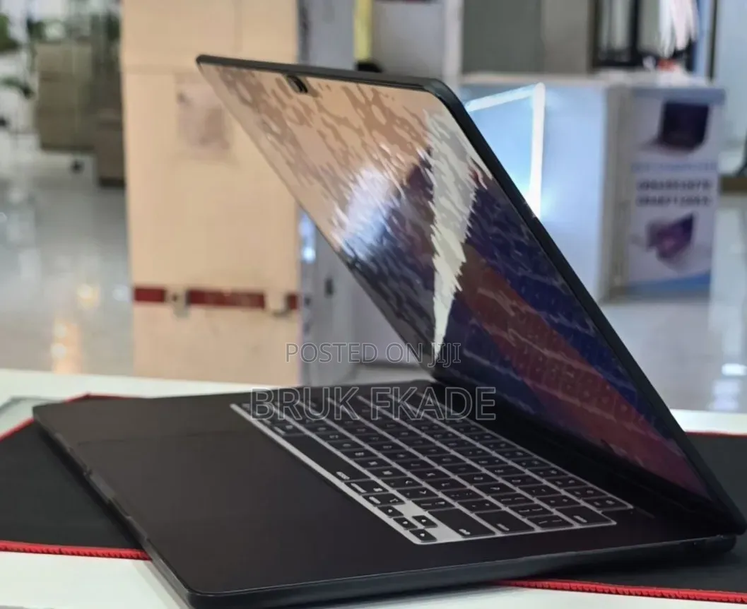 New Laptop Apple MacBook Air 2026 M5 16GB Apple M5 SSD 512GB