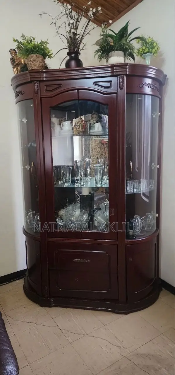 Buffet Furniture in Very Good Condition