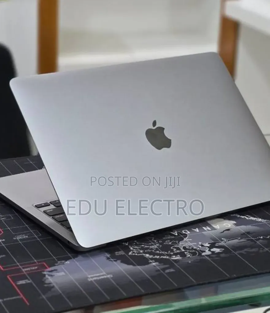 New Laptop Apple MacBook Pro 2022 M2 16GB Apple M2 SSD 512GB