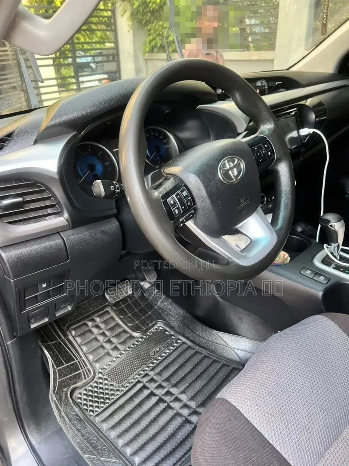 Toyota Hilux 2017 Gray