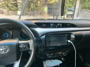 Toyota Hilux 2017 Gray