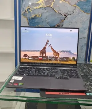 New Laptop Lenovo Legion 5 16GB AMD Ryzen 7 SSD 512GB