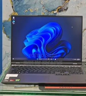 New Laptop Lenovo Legion 5 16GB AMD Ryzen 7 SSD 512GB