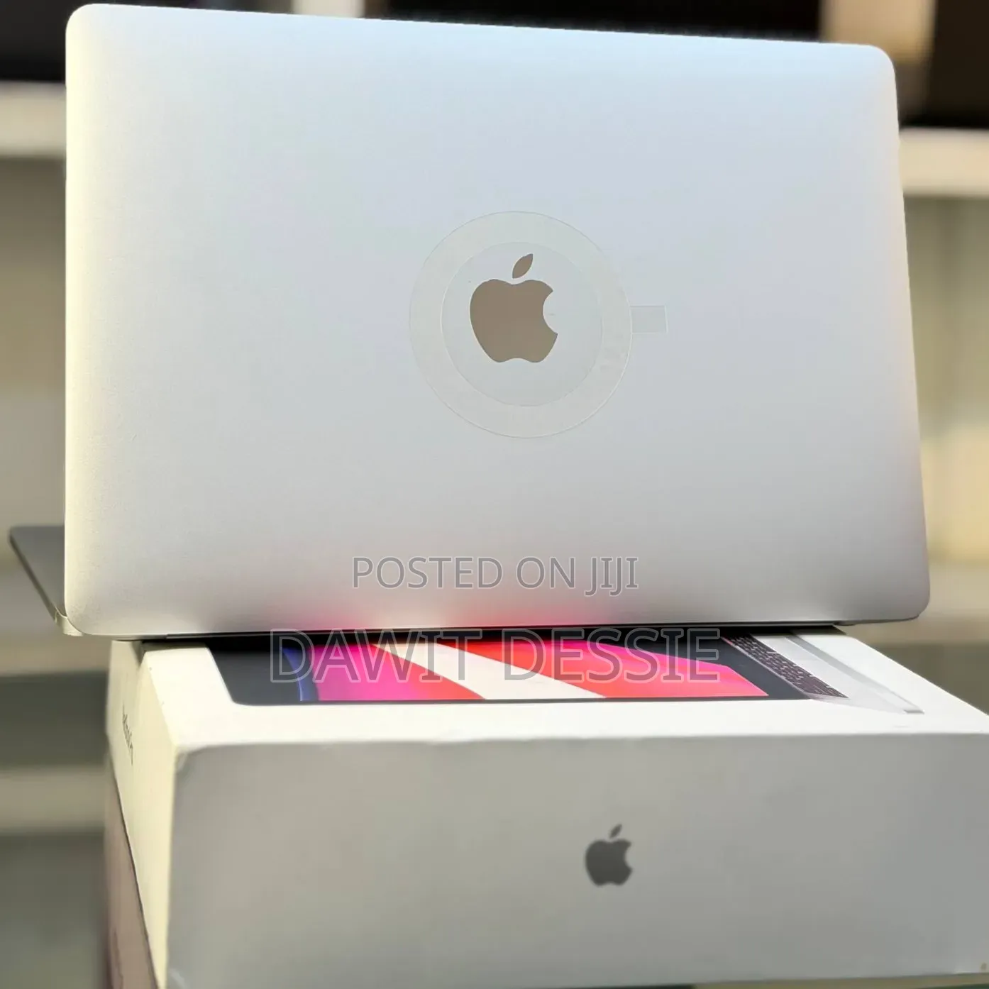 New Laptop Apple MacBook Pro 2021 M1 8GB Apple M1 Pro SSD 512GB