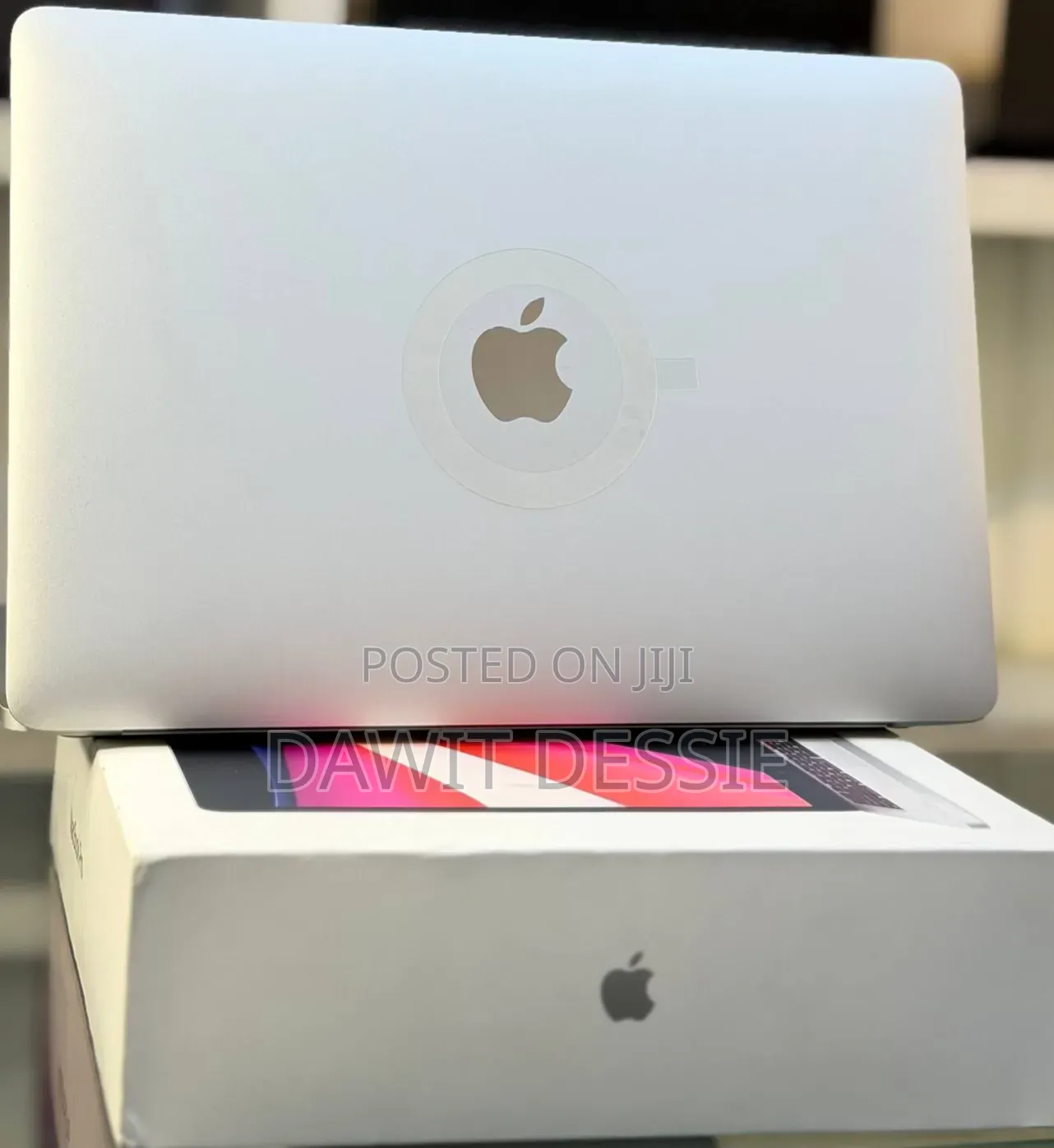 New Laptop Apple MacBook Pro 2021 M1 8GB Apple M1 Pro SSD 512GB