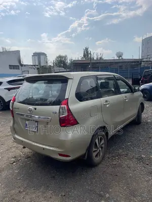 Toyota Avanza 2016 Gold