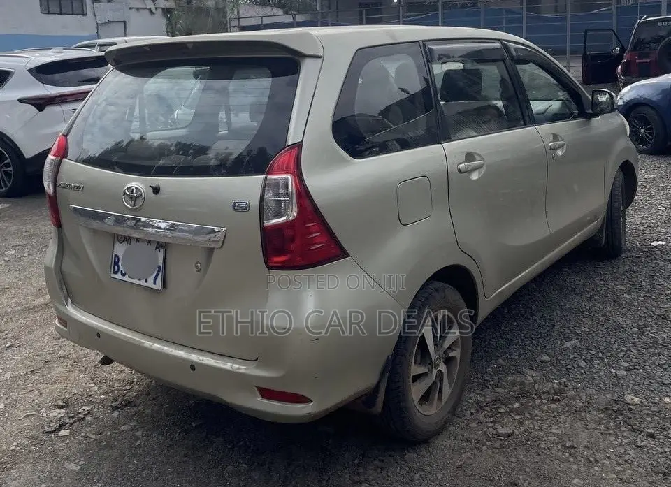 Toyota Avanza 2016 Gold