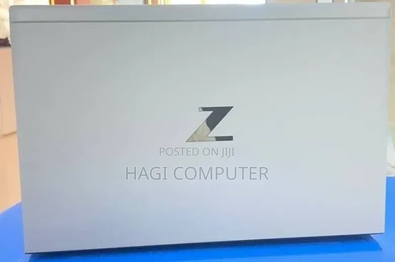 New Laptop HP ZBook Firefly 15 G7 16GB Intel Core i7 SSD 512GB