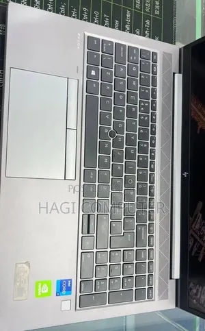 New Laptop HP ZBook Firefly 15 G7 16GB Intel Core i7 SSD 512GB