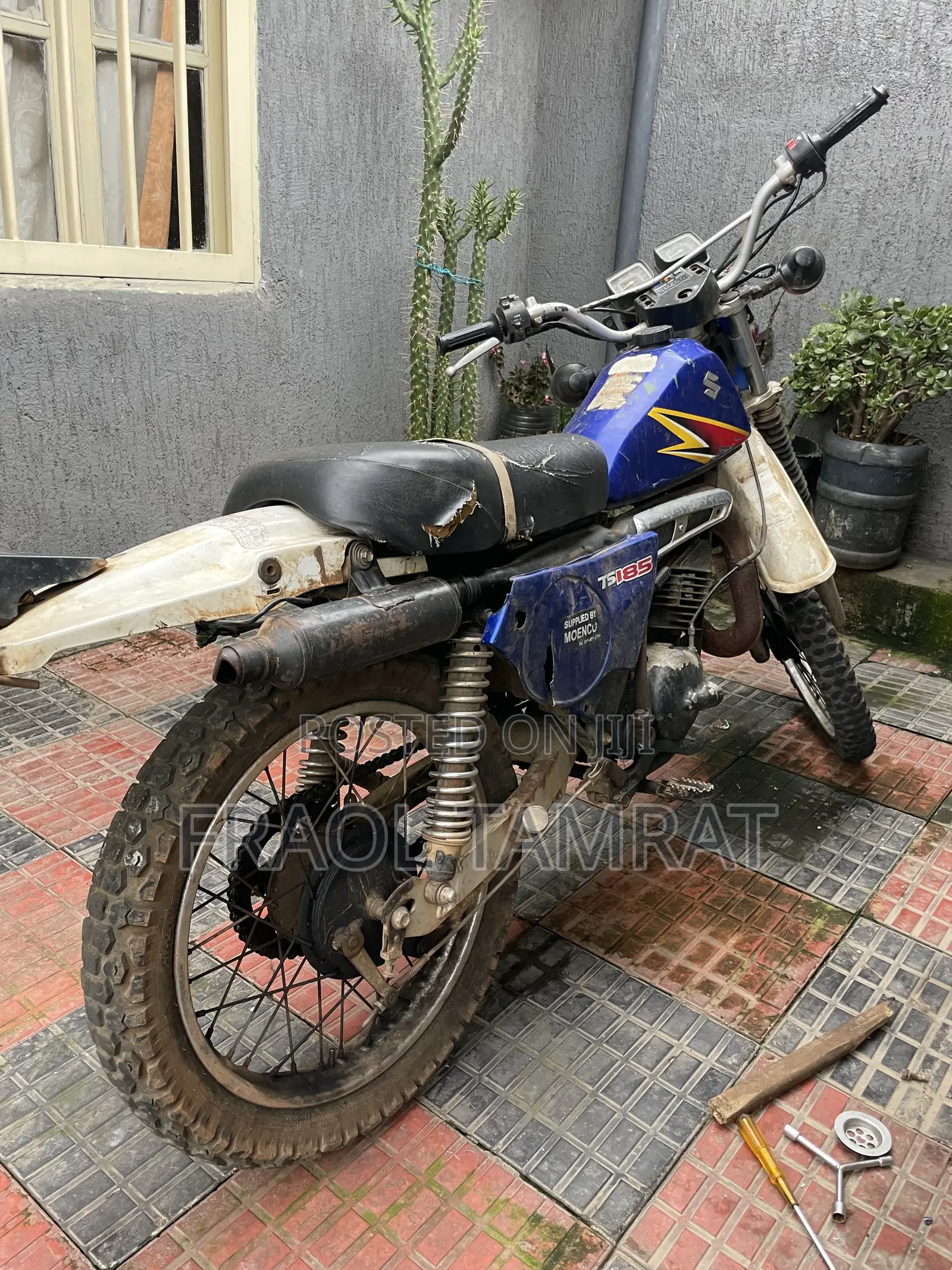 Suzuki 1996 Blue