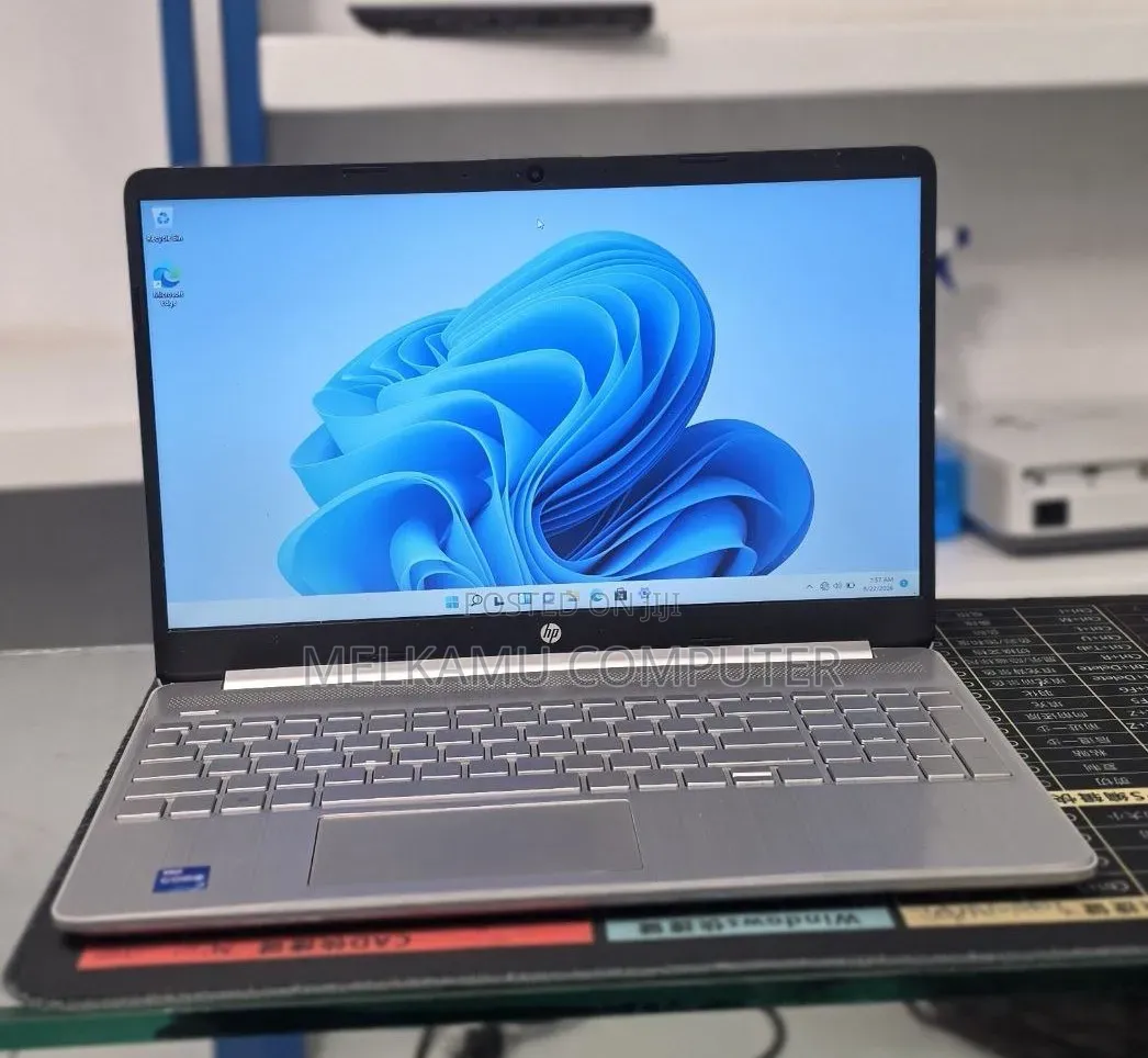 New Laptop HP Stream Notebook 8GB Intel Core i5 SSD 128GB
