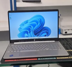 New Laptop HP Stream Notebook 8GB Intel Core i5 SSD 128GB