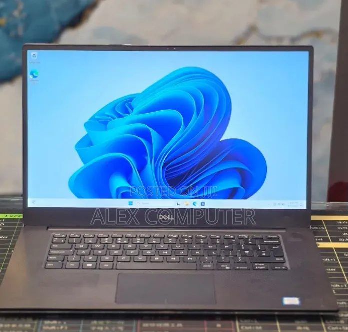 New Laptop Dell XPS 15 16GB Intel Core i5 SSD 512GB