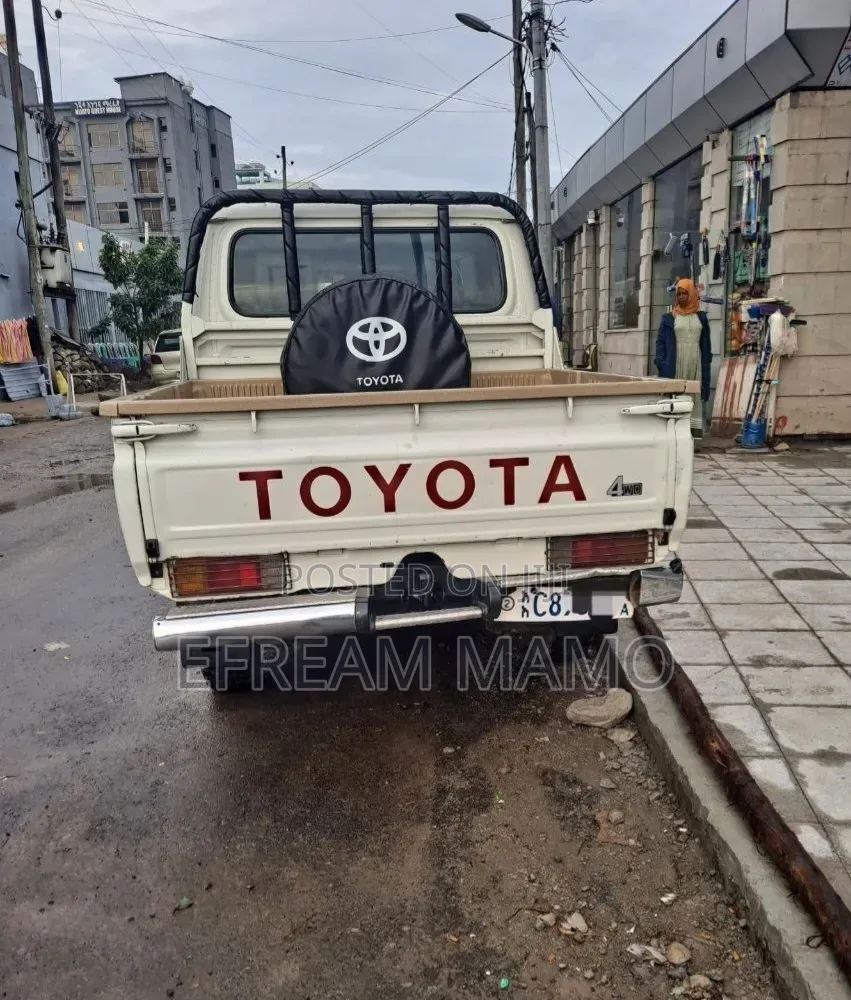 Toyota Land Cruiser 2016
