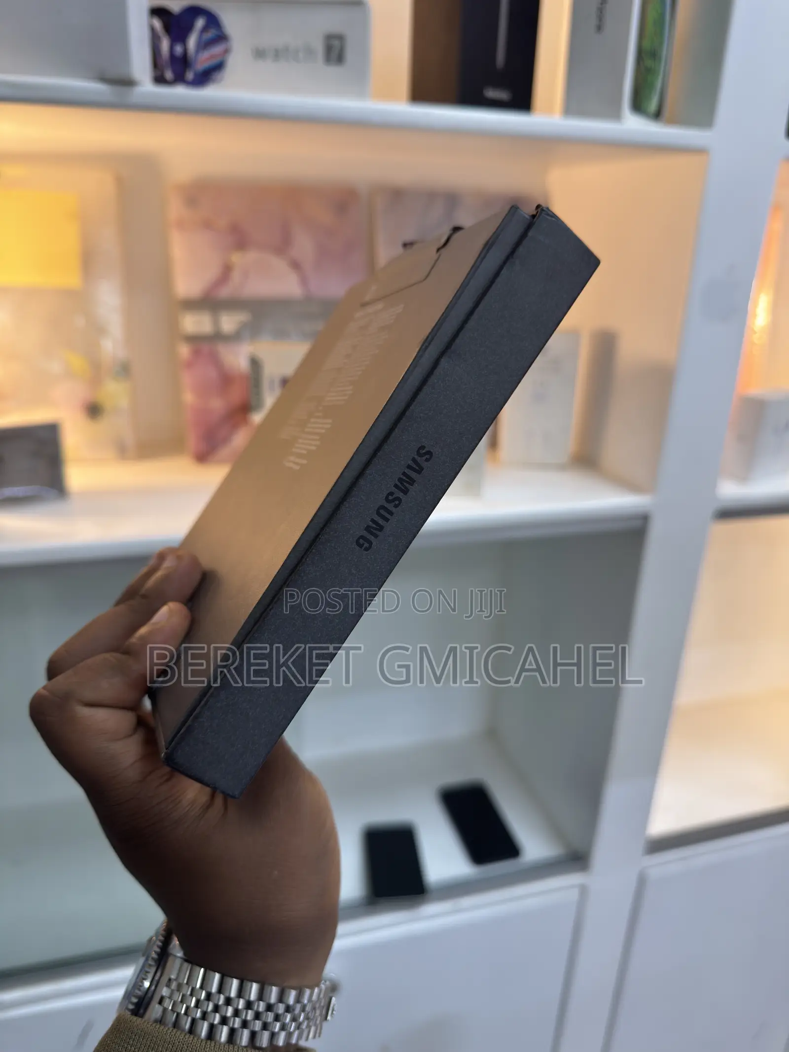 New Samsung Galaxy Z Flip8 512 GB Rose Gold