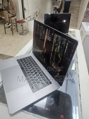 New Laptop Apple MacBook Pro 2018 16GB Intel Core i7 SSD 512GB