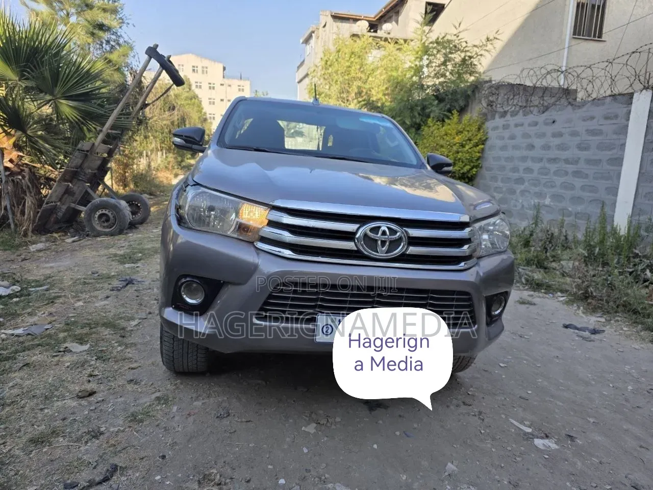 Toyota Hilux 2016 Gray