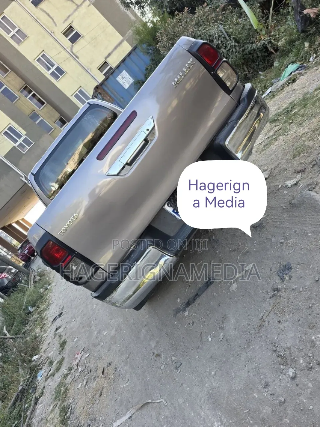 Toyota Hilux 2016 Gray