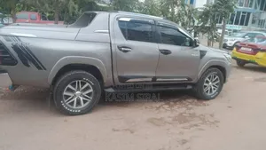 Toyota Hilux 2018 Blue