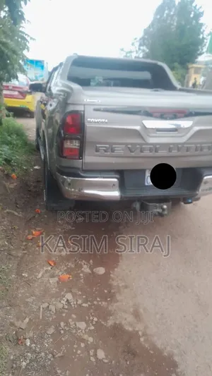 Toyota Hilux 2018 Blue