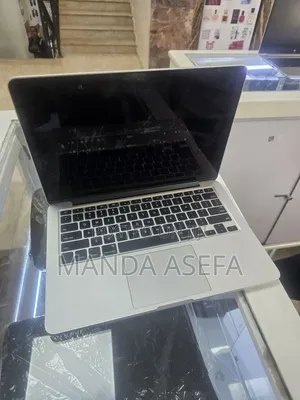 New Laptop Apple MacBook Pro 2015 8GB Intel Core i5 SSD 256GB