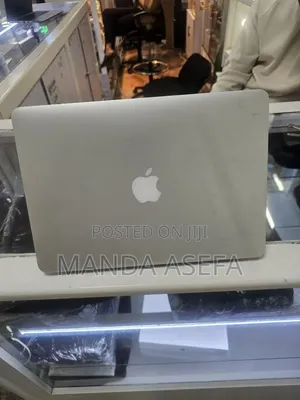 New Laptop Apple MacBook Pro 2015 8GB Intel Core i5 SSD 256GB