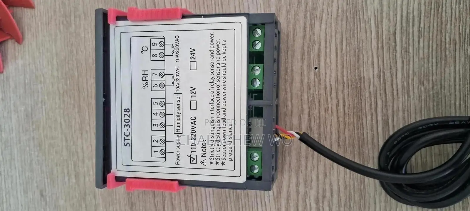 STC 3028 Tempreature and Humidity cController