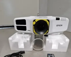 Epson CB-4850WU 3LCD Full HD Home Theater Projector. 4,500 Lumens