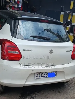 Suzuki Swift 2022 White