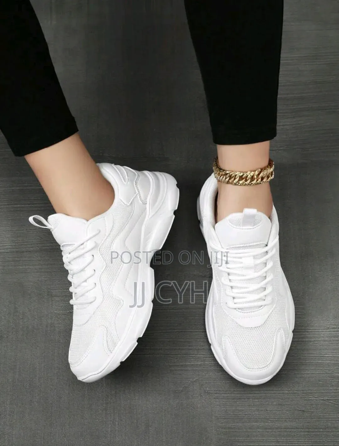 Sports Shoes