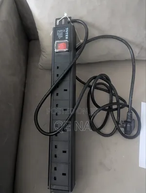 Toten 1U Rack-Mounted 6-Unit 13A UK Plug