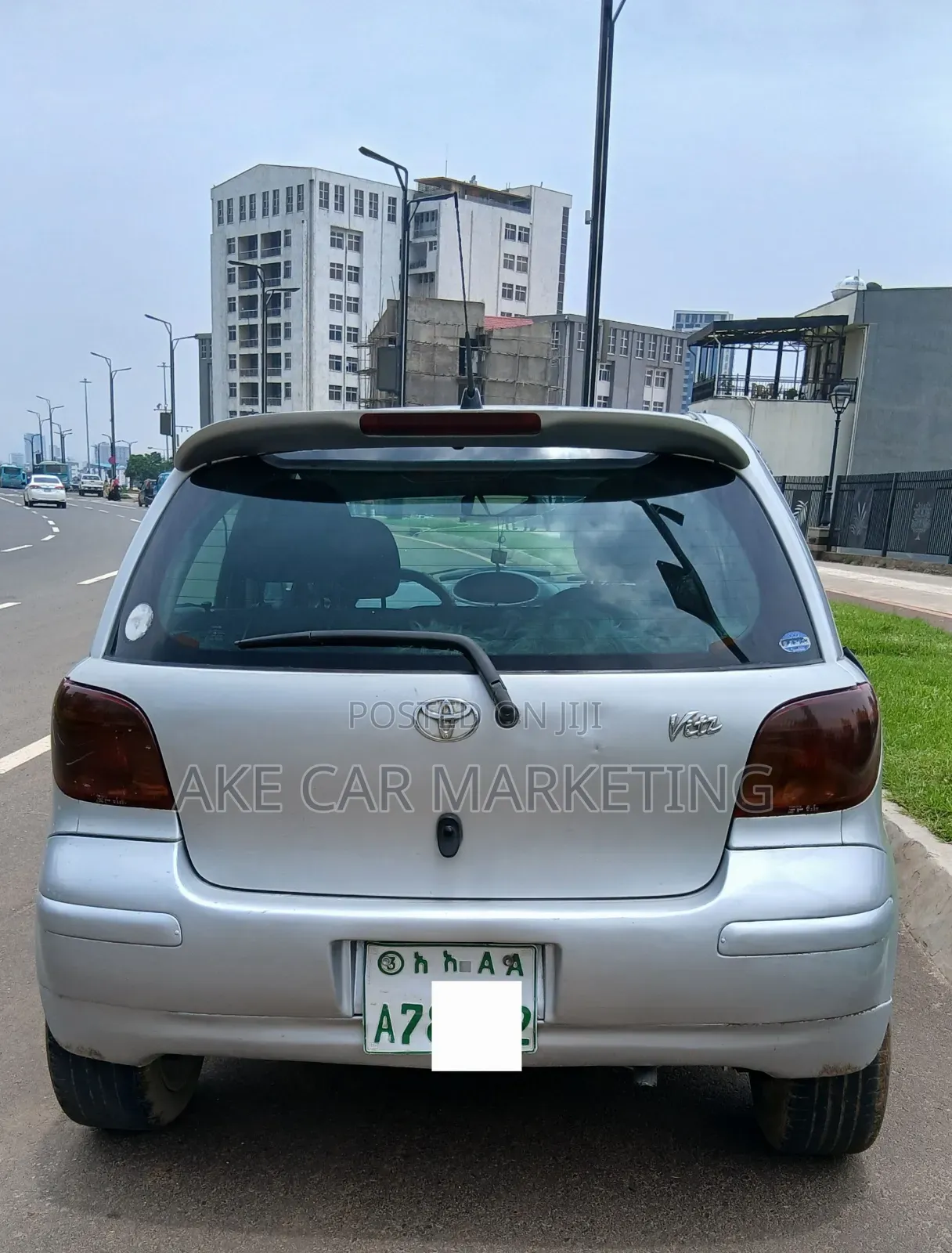 Toyota Vitz 2002 Silver