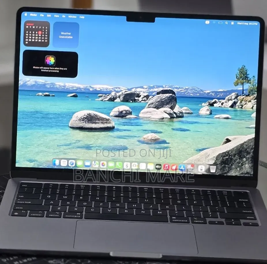 New Laptop Apple MacBook Air 2022 M2 16GB Apple M2 SSD 256GB