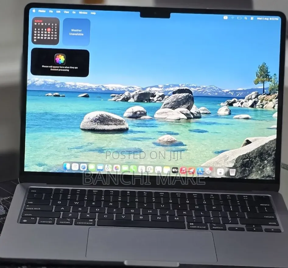 New Laptop Apple MacBook Air 2022 M2 16GB Apple M2 SSD 256GB