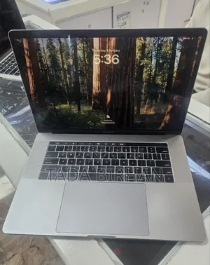 New Laptop Apple MacBook 2018 16GB Intel Core i7 SSD 512GB