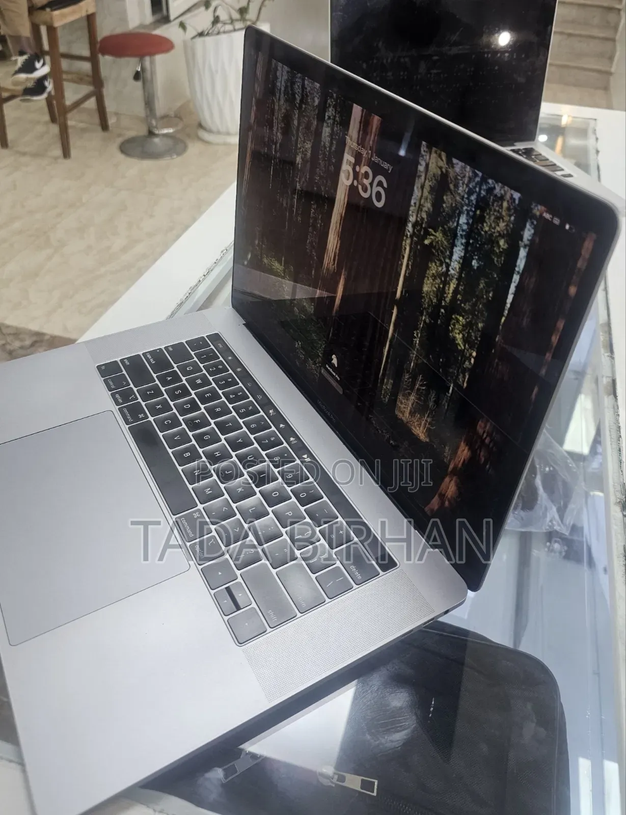New Laptop Apple MacBook 2018 16GB Intel Core i7 SSD 512GB