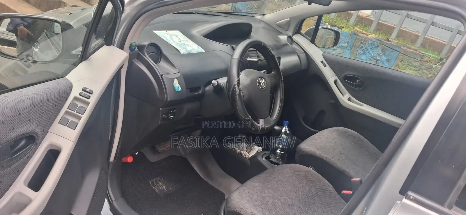 New Toyota Yaris 2010 Gray