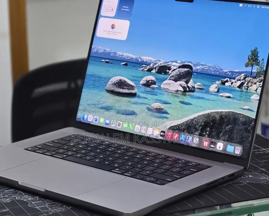 New Laptop Apple MacBook Pro 2021 M1 32GB Apple M1 Max SSD 512GB