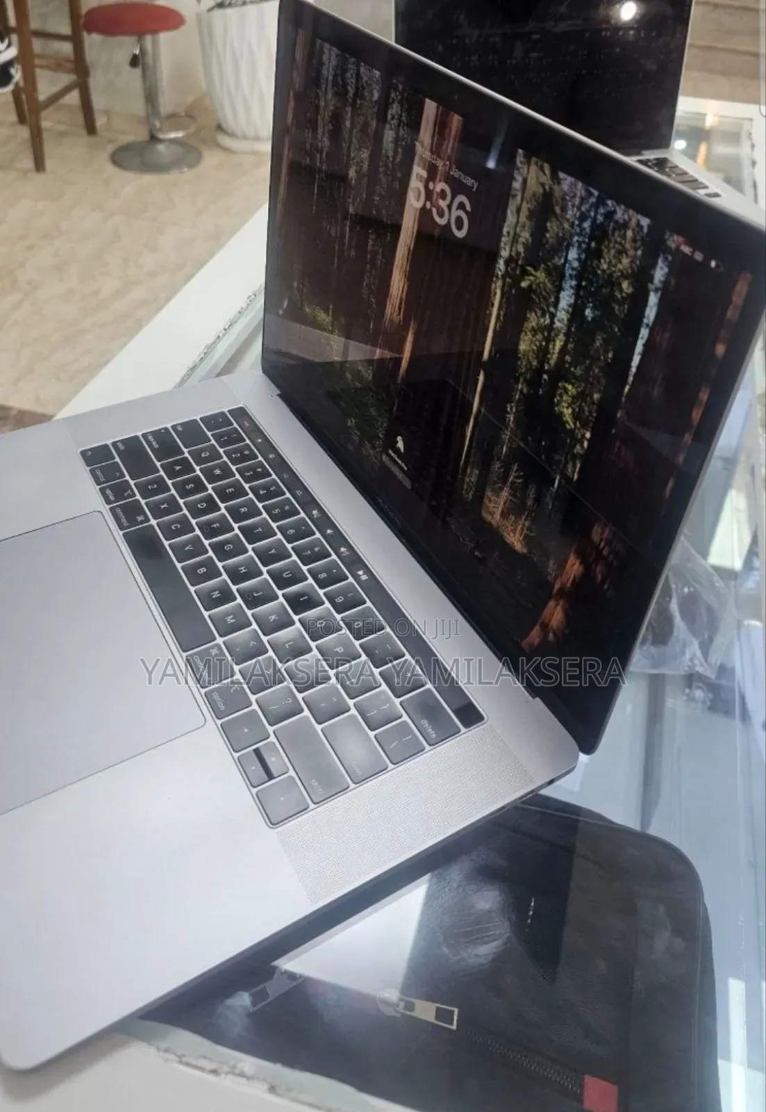 New Laptop Apple MacBook 2018 16GB Intel Core i7 SSD 512GB