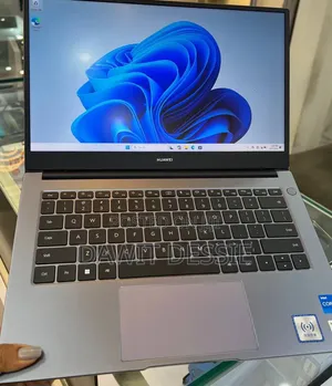 New Laptop Huawei 16GB Intel Core i5 SSD 512GB
