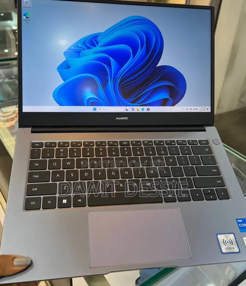 New Laptop Huawei 16GB Intel Core i5 SSD 512GB
