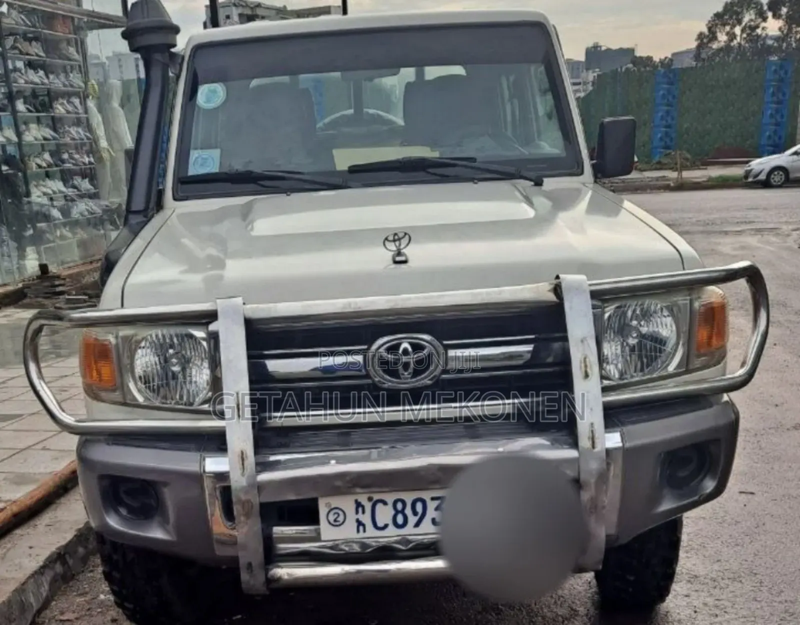 Toyota Land Cruiser 2016 White